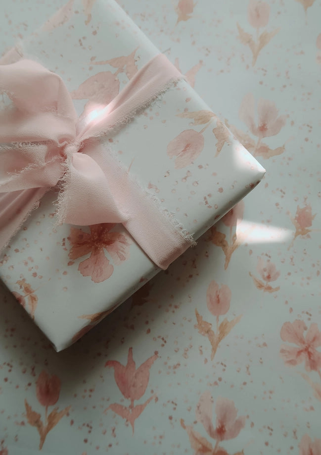 Juego de 3 piezas de papel de regalo con forma de tulipán rosa